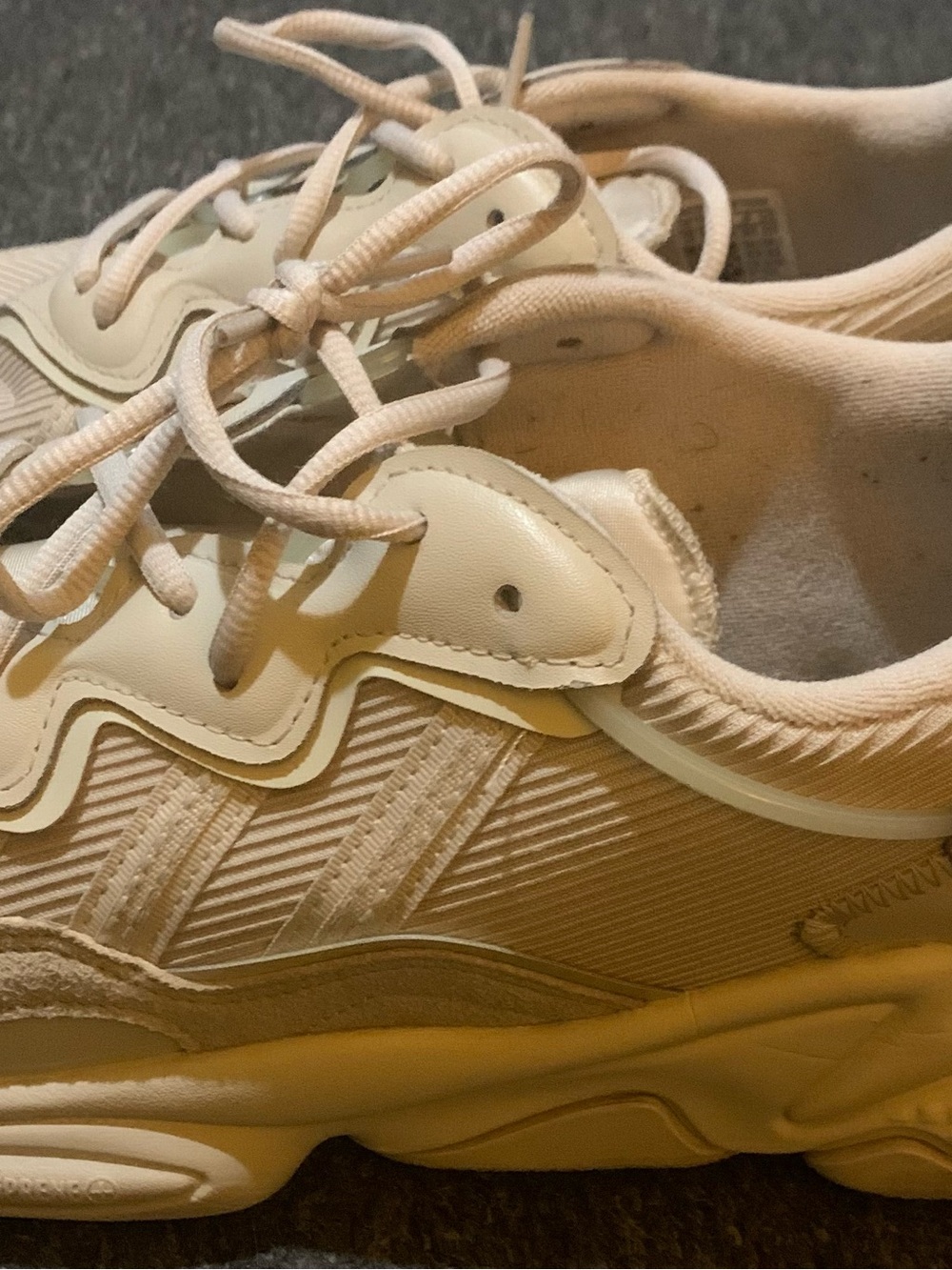 Men Adidas Originals Ozweego Sneakers in Beige Sz. 12 - Picture 2 of 5